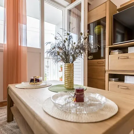 Issa & Sea View Апартаменты